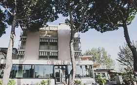 Hotel Diana